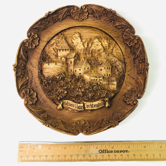 VTG Wood Carved Engraved 3D Plate 8.5" Schloss Leichtenstein Wall Hanging Plaque - Picture 2 of 7